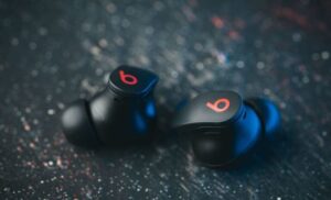 ایرباد بی‌سیم Beats Fit Pro